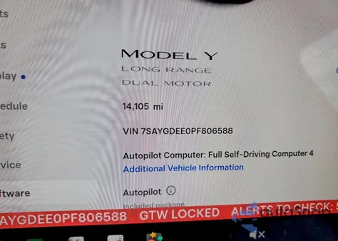 2023 Tesla Model Y z USA, uszkodzony, nr VIN 7SAYGDEE0PF806588
